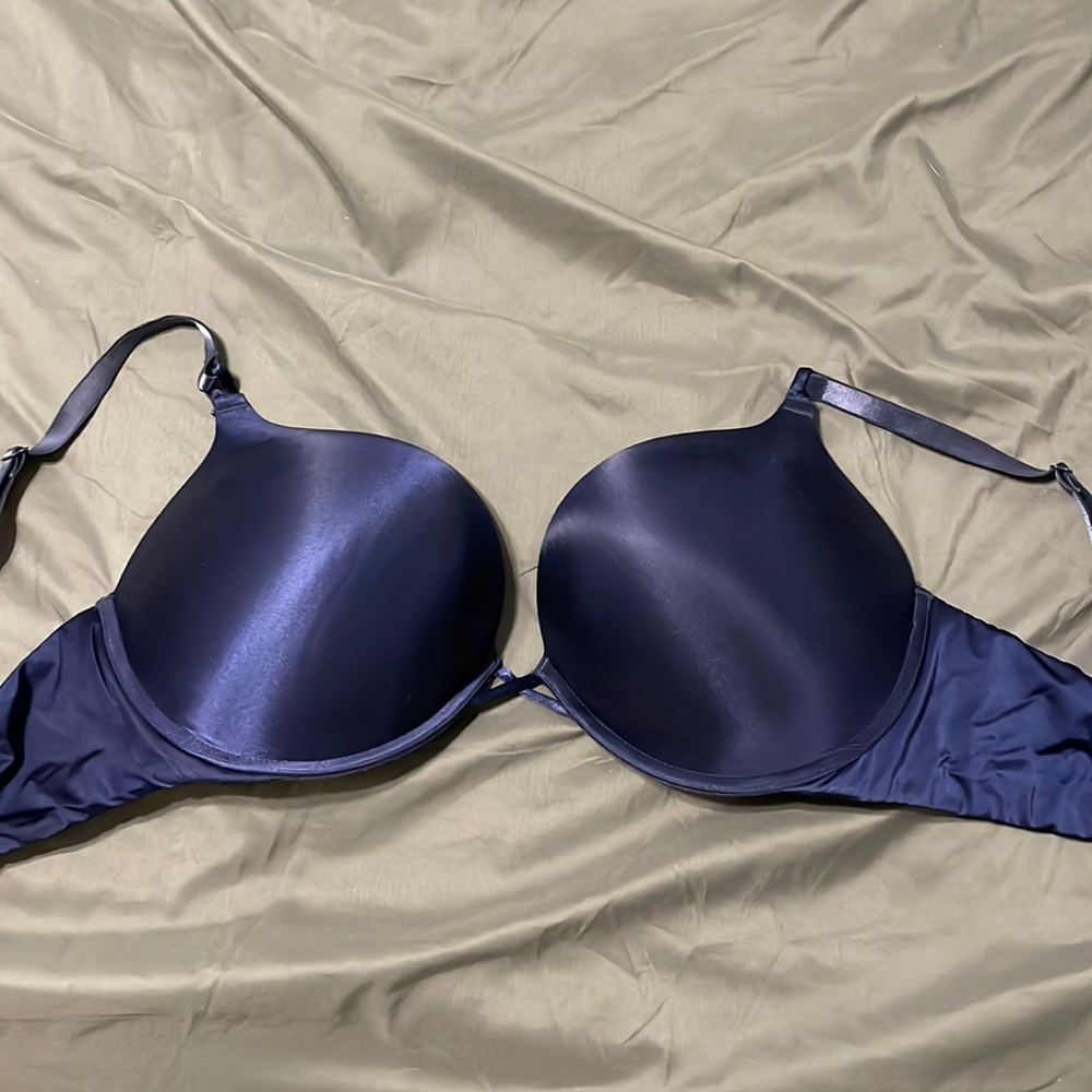 Victoria Secret navy blue push up bra, barely even worn.